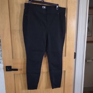 Terra & Sky Women's Black Jeggings